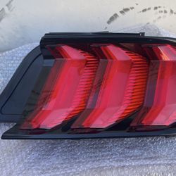 2015 -  2022  Ford Mustang - Rear Right  Side | Taillight  