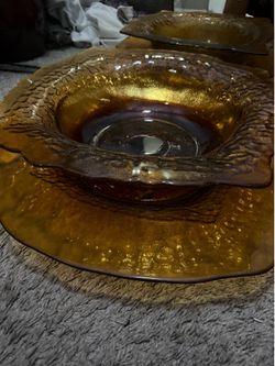 Glass fruit bowl
