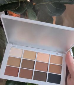 Brand new eyeshadow palette
