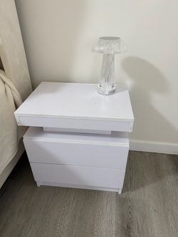 Night stand