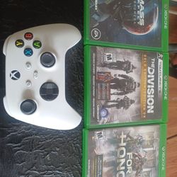 NEW XBOX SERIES X CONTROLLER AND PRE-OWNED GAMES BUNDLE $75 FINAL PRICE SAME DAY SHIPPING 