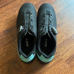 Garneau Cycle Shoes Size 8