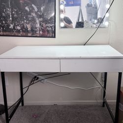 Vanity Table 