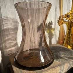 Bischoff vintage mid century modern hand-blown art glass amethyst vase  Has pontil on bottom no chips or cracks beautiful vase  vase frequently featur