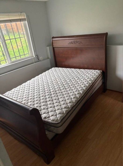Queen Size Bed Frame With Mattress And Box Spring 