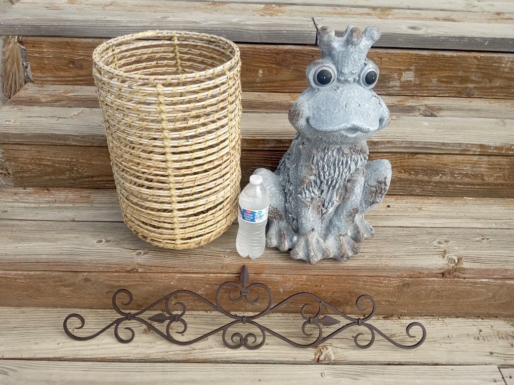 PATIO AND GARDEN DECOR PRICES LISTED IN AD