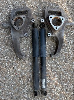 2018 Ram 1500 Big Horn OEM Front Steering Knuckles & Front Shocks