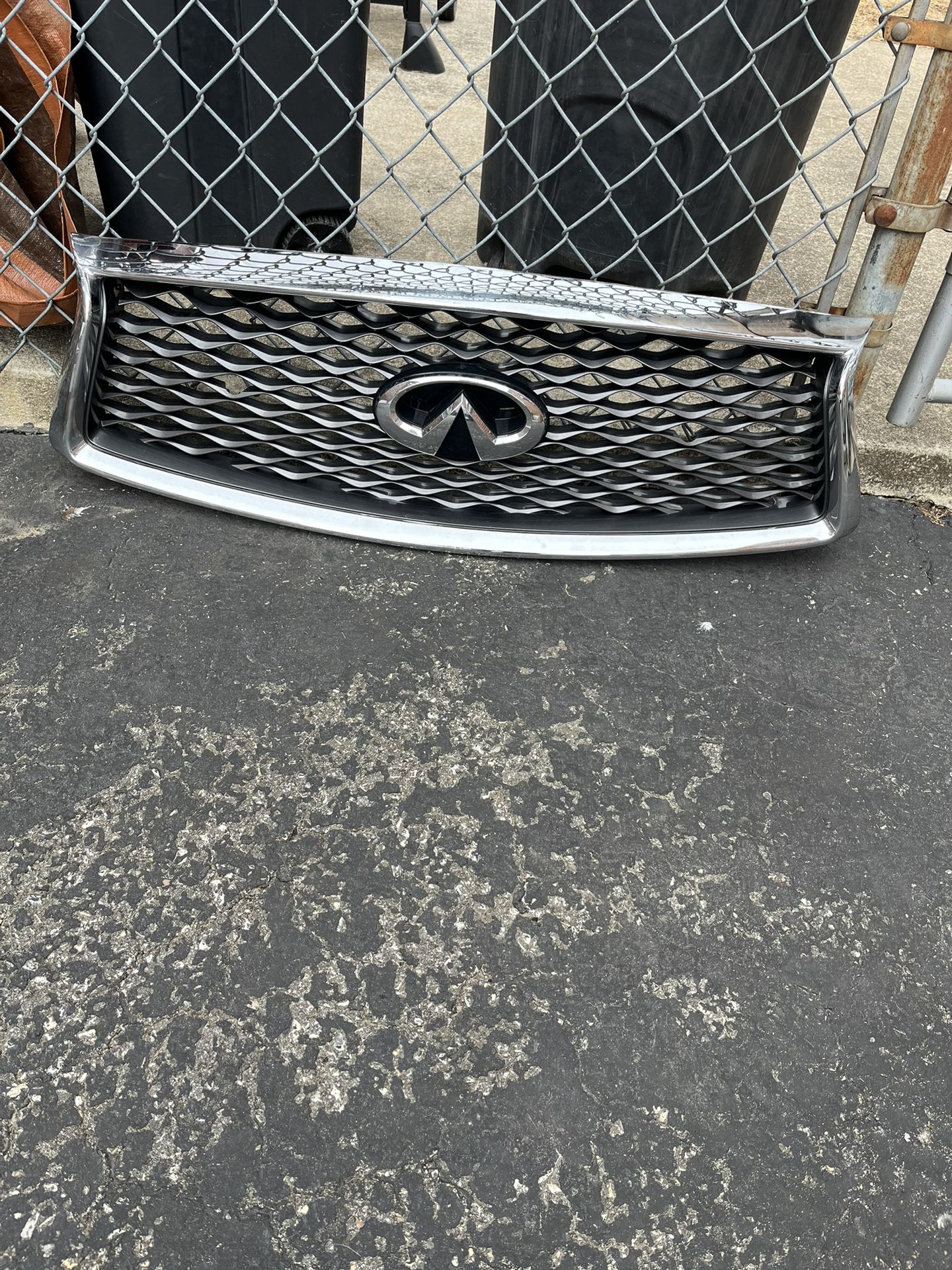 INFINTI Q50 OEM GRILLE + BADGE