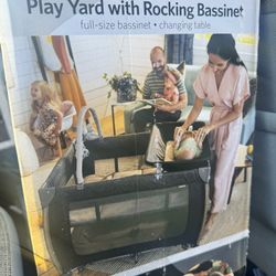 Monbebe Full-size Rocking Bassinet with Change and Toy Bar