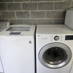 LG Wash And Dryer Set 