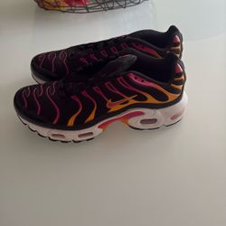 Nike Air Max Plus Black Active Pink (GS)