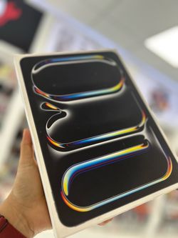 iPad pro 11inch M5  wifi + Cell