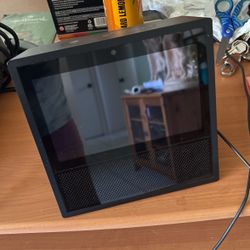 Amazon Bluetooth speaker with Alexis
