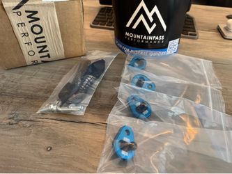 Mountain Pass Rivian Triple L links. Lift or lower