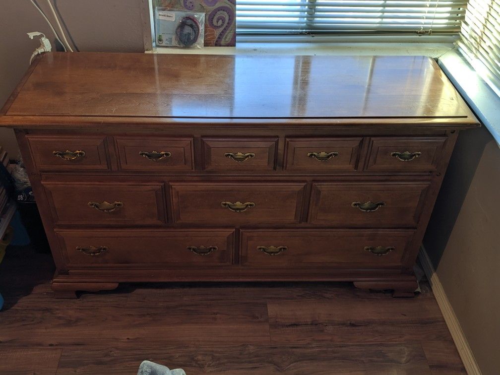 8 drawer dresser solid wood