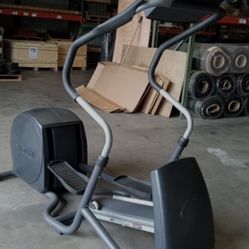 Commercial Grade Precor Elliptical EFX 5.21Si