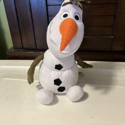 Disney Parks Olaf Frozen Plush Toy