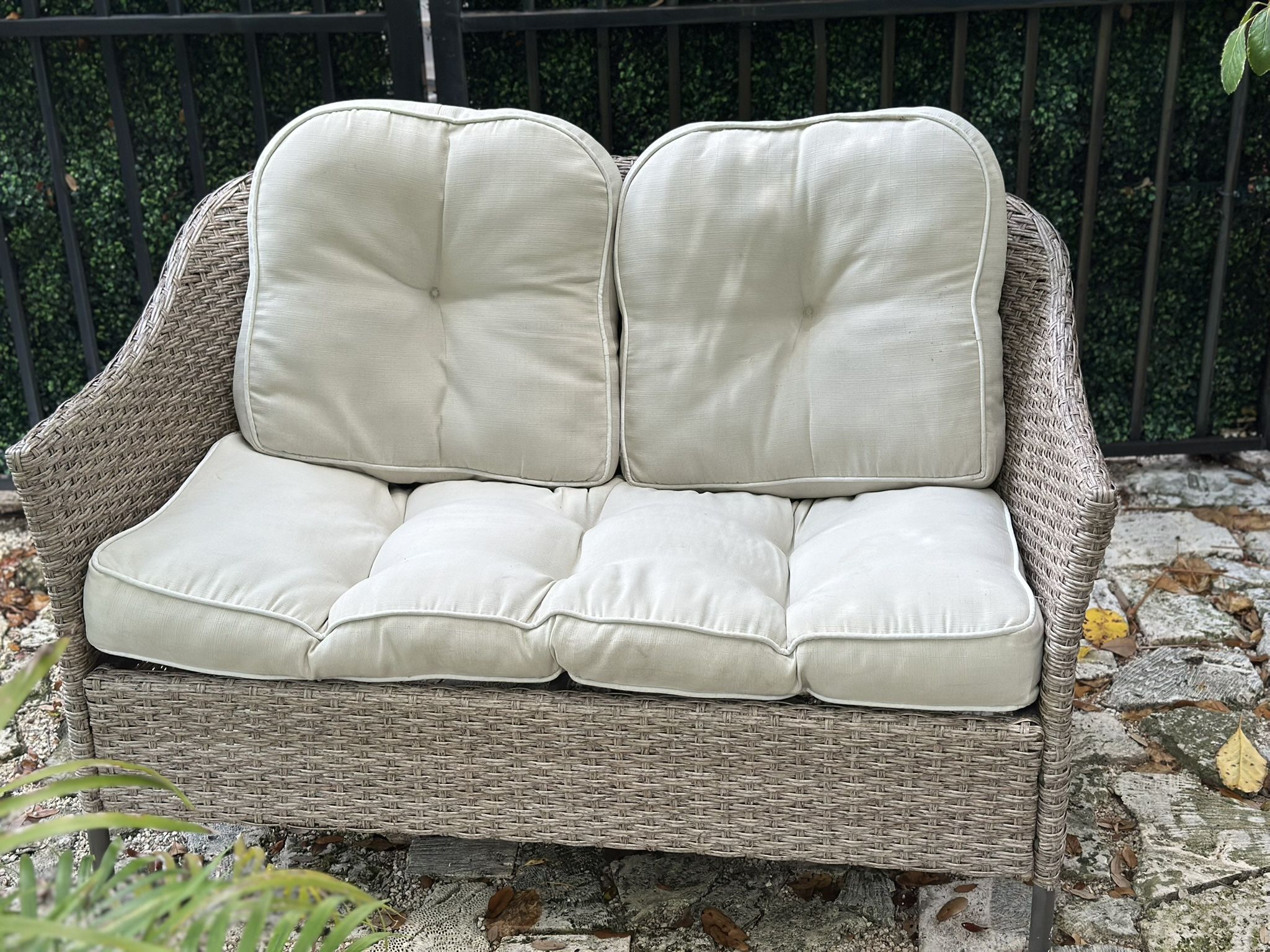 Grey Wicker Loveseat W/tufted Cushion 