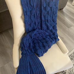 Knit Mermaid Tail Blanket