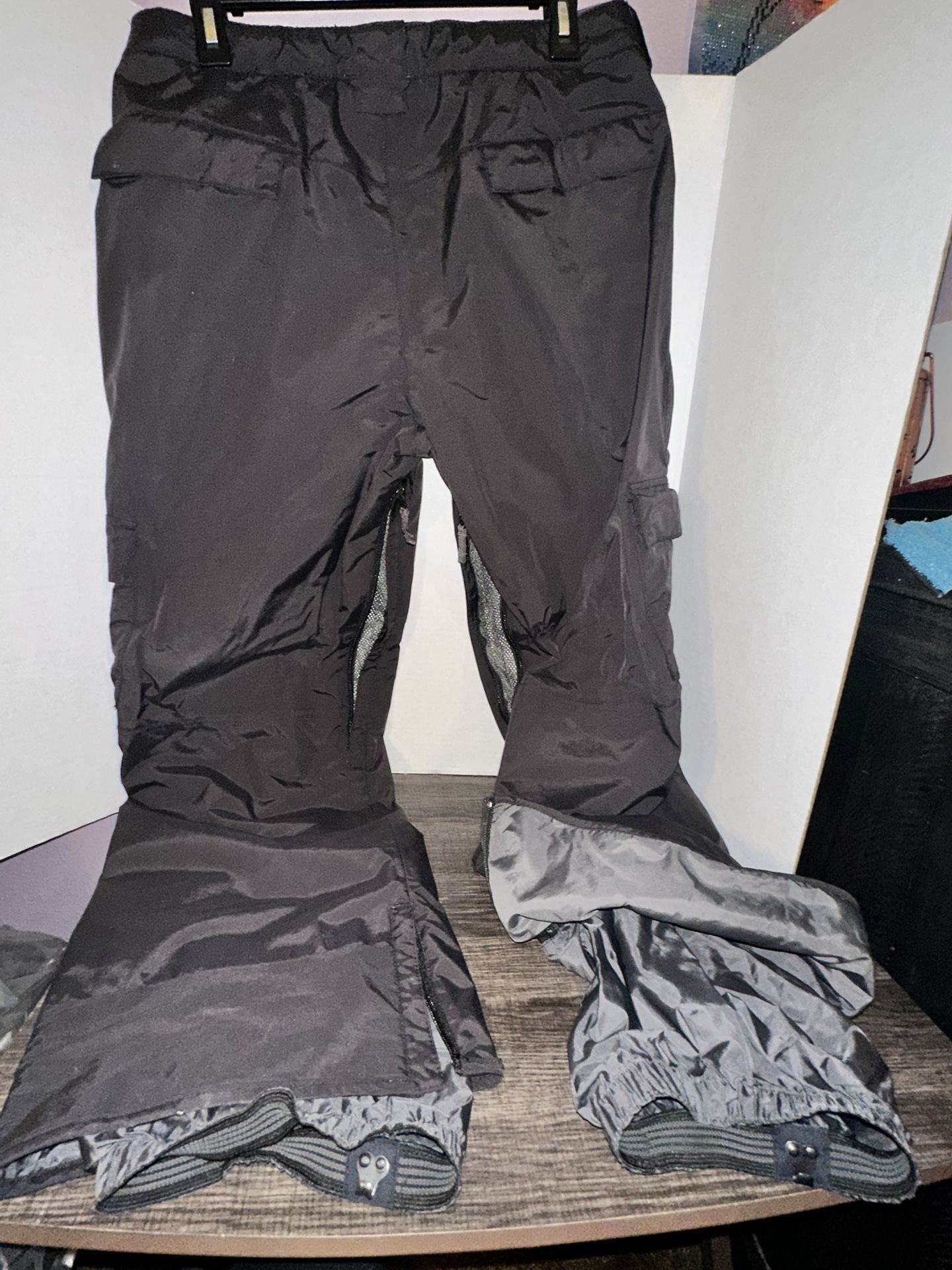 Used Good Burton Snowboard Snow Cargo Waterproof Pants Coat Black Women’s Medium