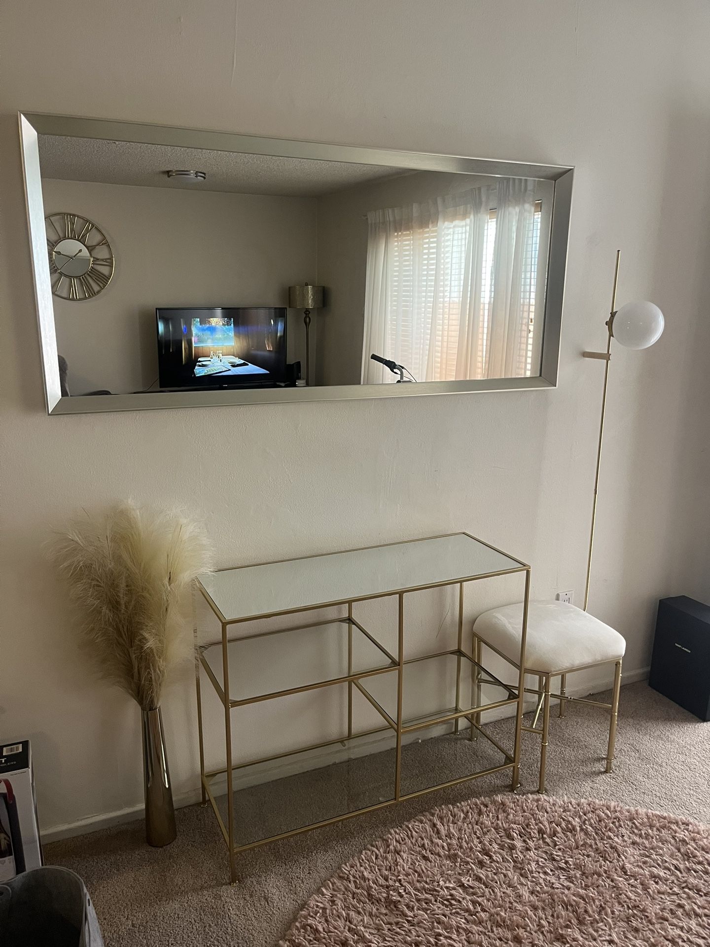 Great Condition Gold/Mirror Entry Table