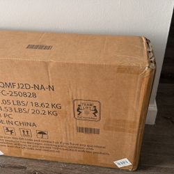 Mesita Cuarto Nueva En Su Caja