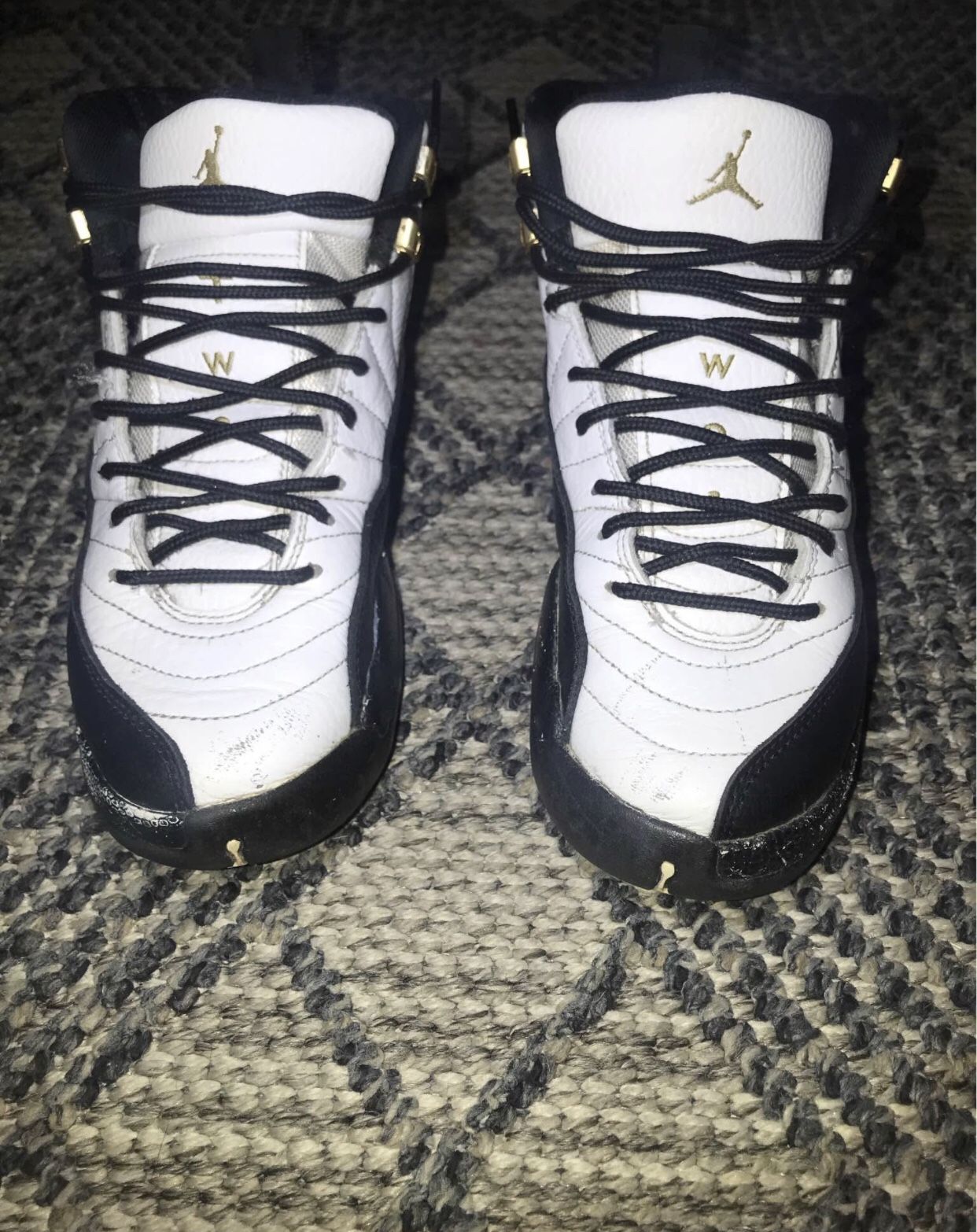 Jordan 12 Taxi Royalty/Used, Comes with box and new white laces. Size 6Y