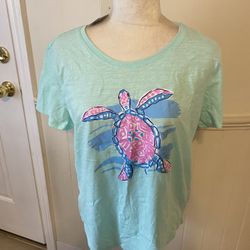 NWT Woman’s Caribbean Joe Soft Green Colorful Turtle Tee Shirt Size Large 