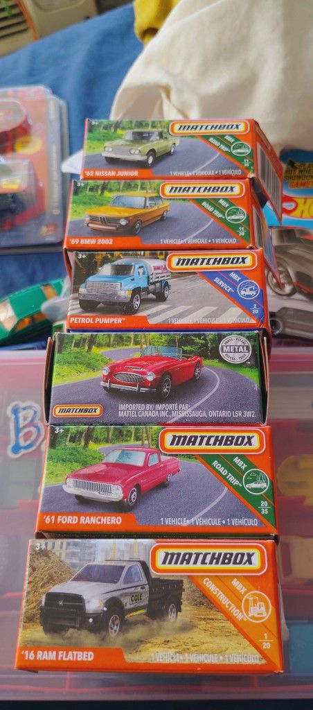 6 Matchbox Cars Colletable