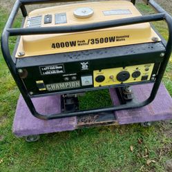 Great Little 3500 W Champion Generator