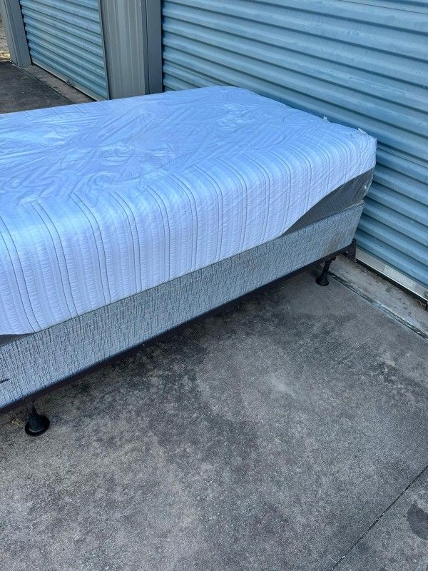 Twin XL Size Mattress And Boxspring