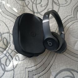 Beats Solo 4 Bluetooth Headphones 