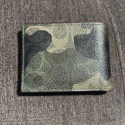 Slim Billfold Wallet In Signature Camo Print