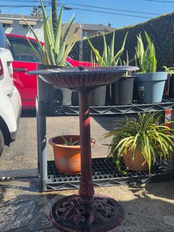 Plastic water fountain with solar pump for sale