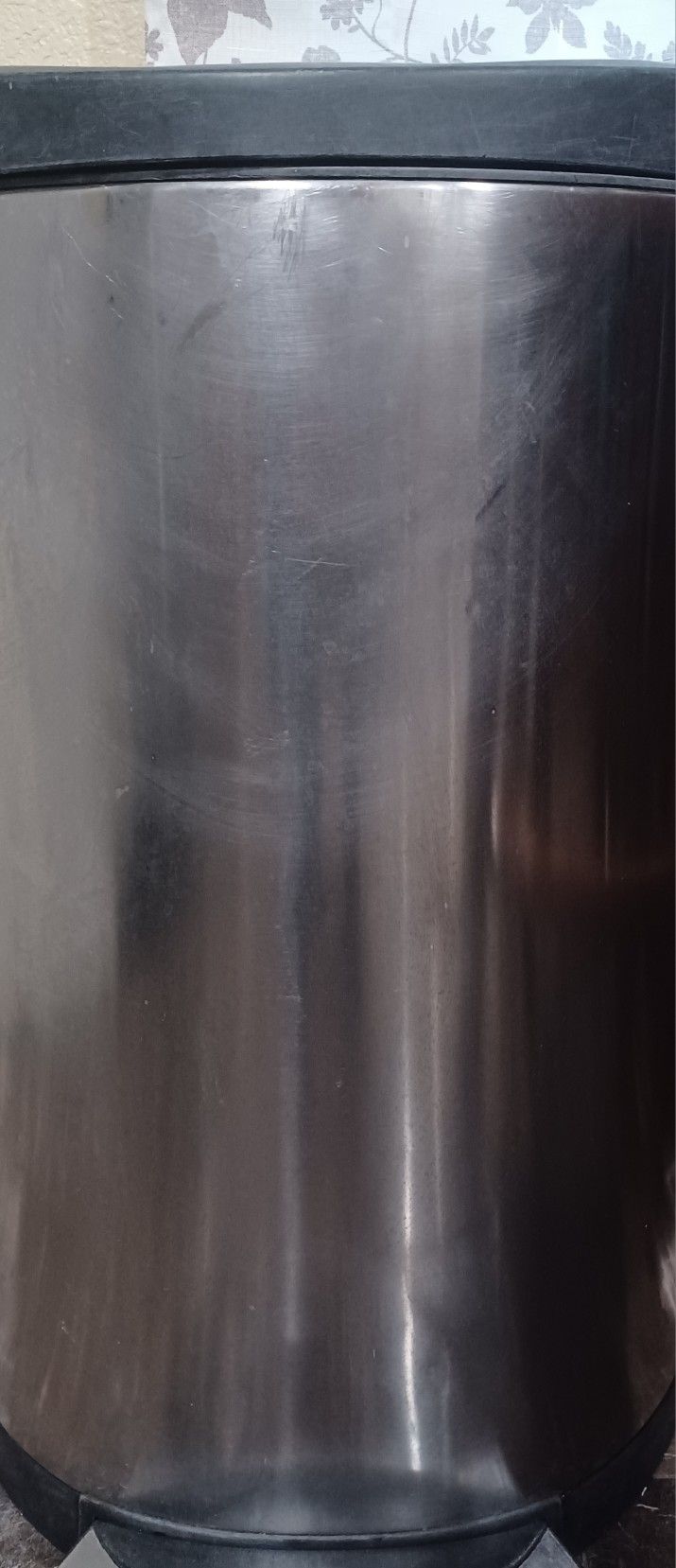 Kitchen Trash Can