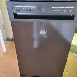 New Black & Decker Dishwasher 