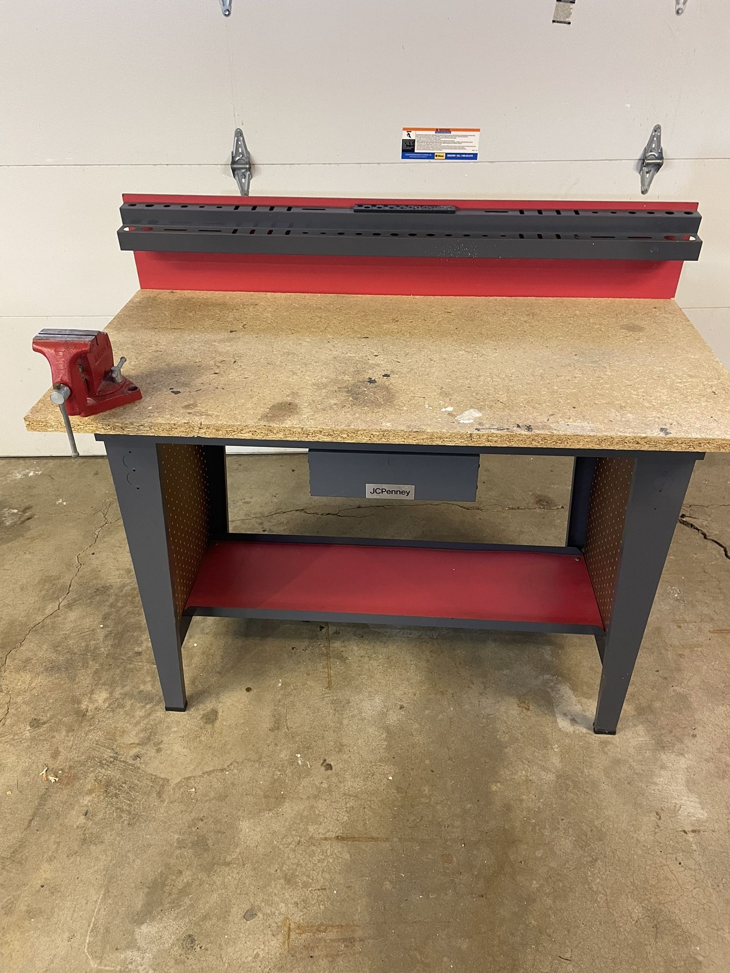Work Bench With Wilton Vise