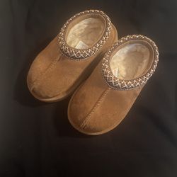 Toddler Uggs Size 7