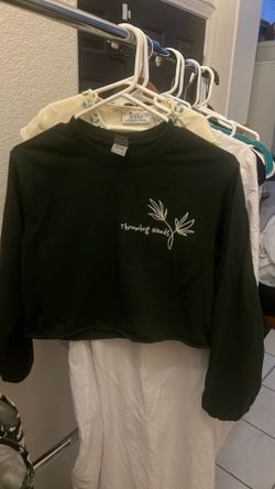 Small Green long sleeve crop-top