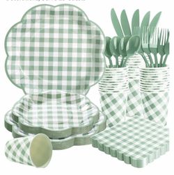 140 Pcs Pink Gingham Plates and Napkins Party Supplies