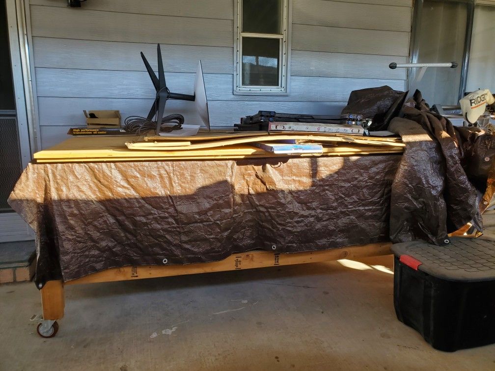 4X8 HEAVY DUTY WORK TABLE