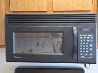 Magic Chef 30" Over-the-Range Microwave – Black – 1.5 Cu. Ft. – 1000W