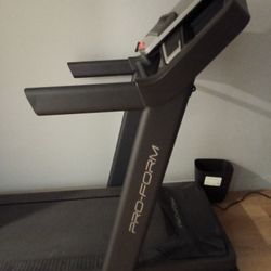 Treadmill (Price Negotiable)