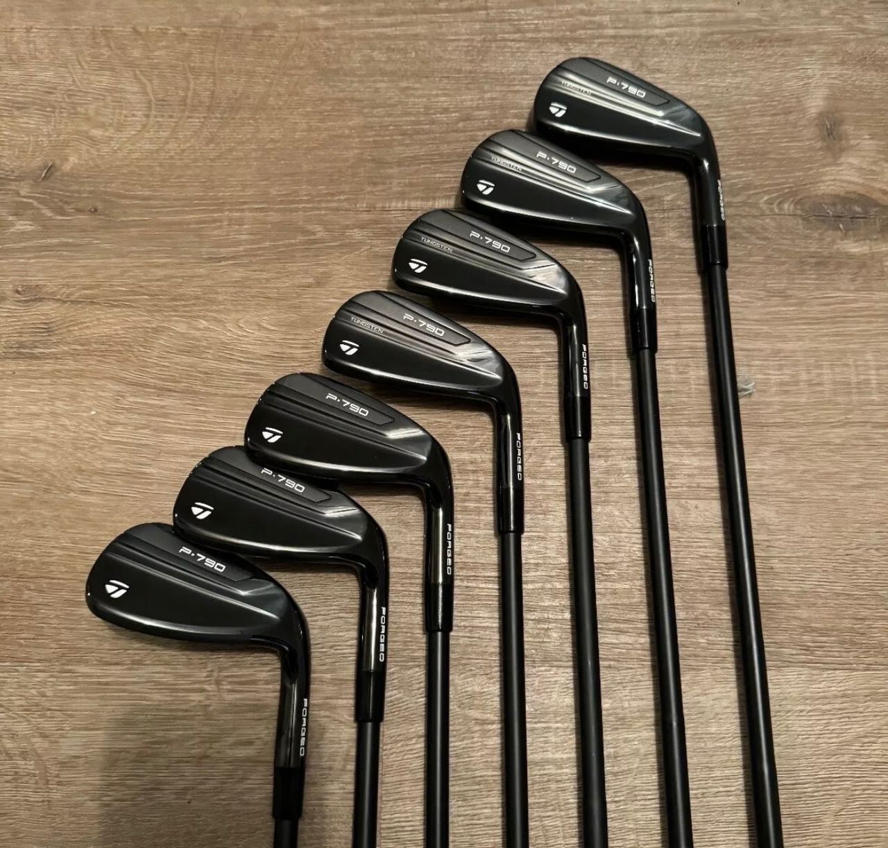 S/U - Taylor made - P•790 • Irons • Set