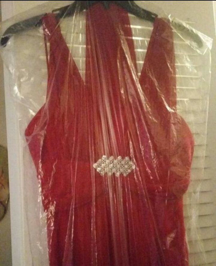 **Reduced** Beautiful Red Gown!!