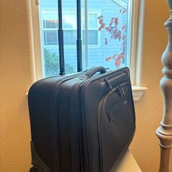 Samsonite business laptop carry-on bag with wheels