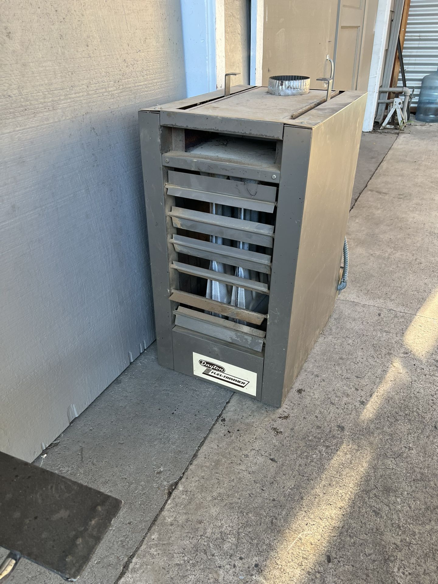 Dayton fuel trimmer shop heater in good condition