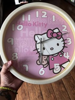 Hello Kitty Clock