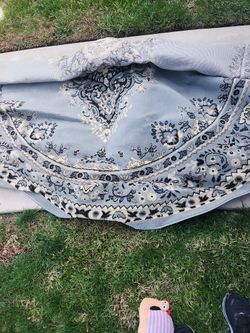 Gray And Black Rug round Good Condition