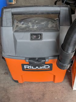 Ridgid 3 gallons portable wet/dry vac